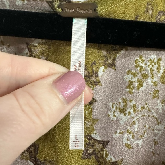 Free people size Large - Picture 2 of 4